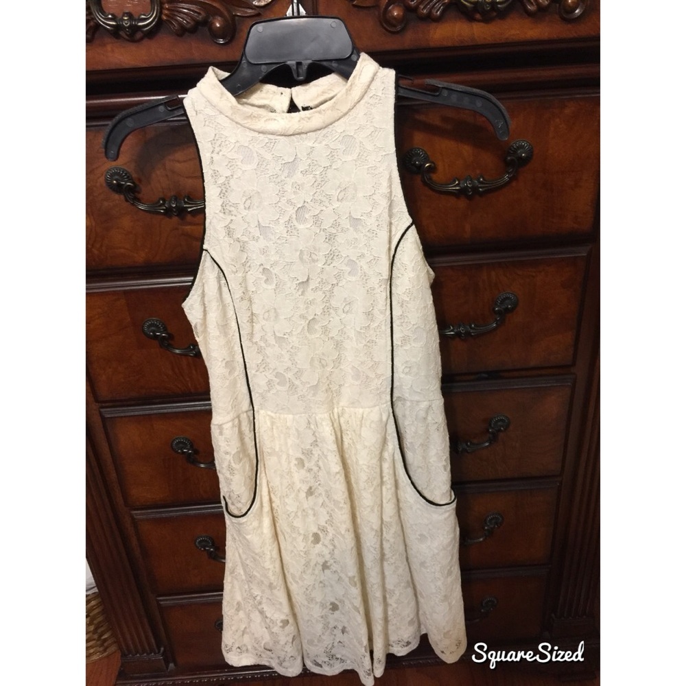NWT! 🖤💜Turtleneck Lace Dress